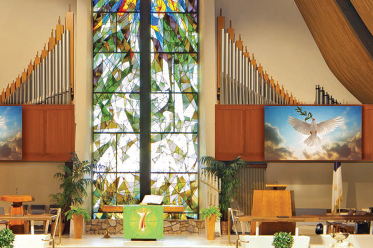 163” 4K Ultra HD MAGNIT LSAB-U163C